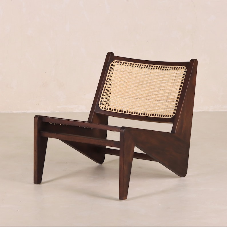 Kangaroo chair