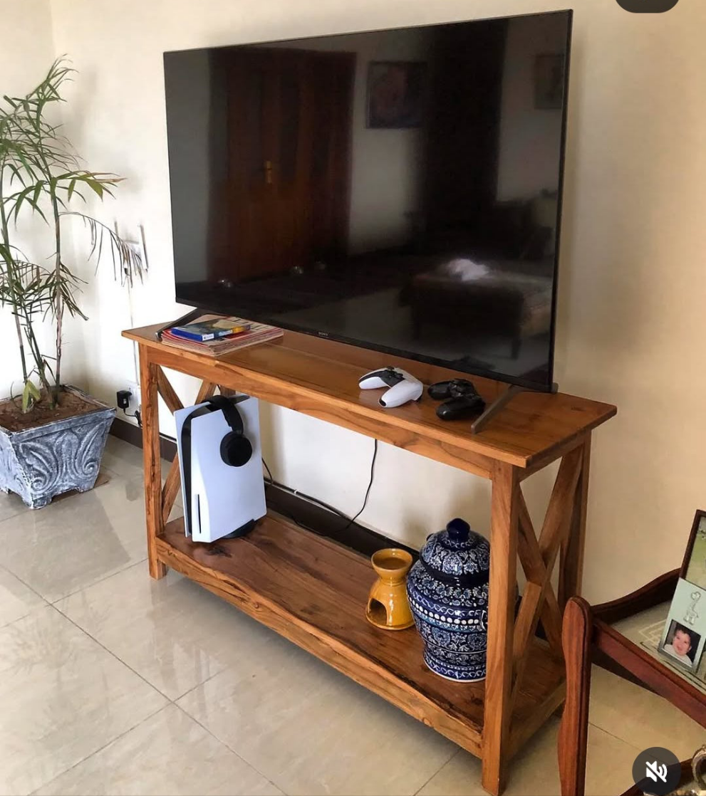 X TV console
