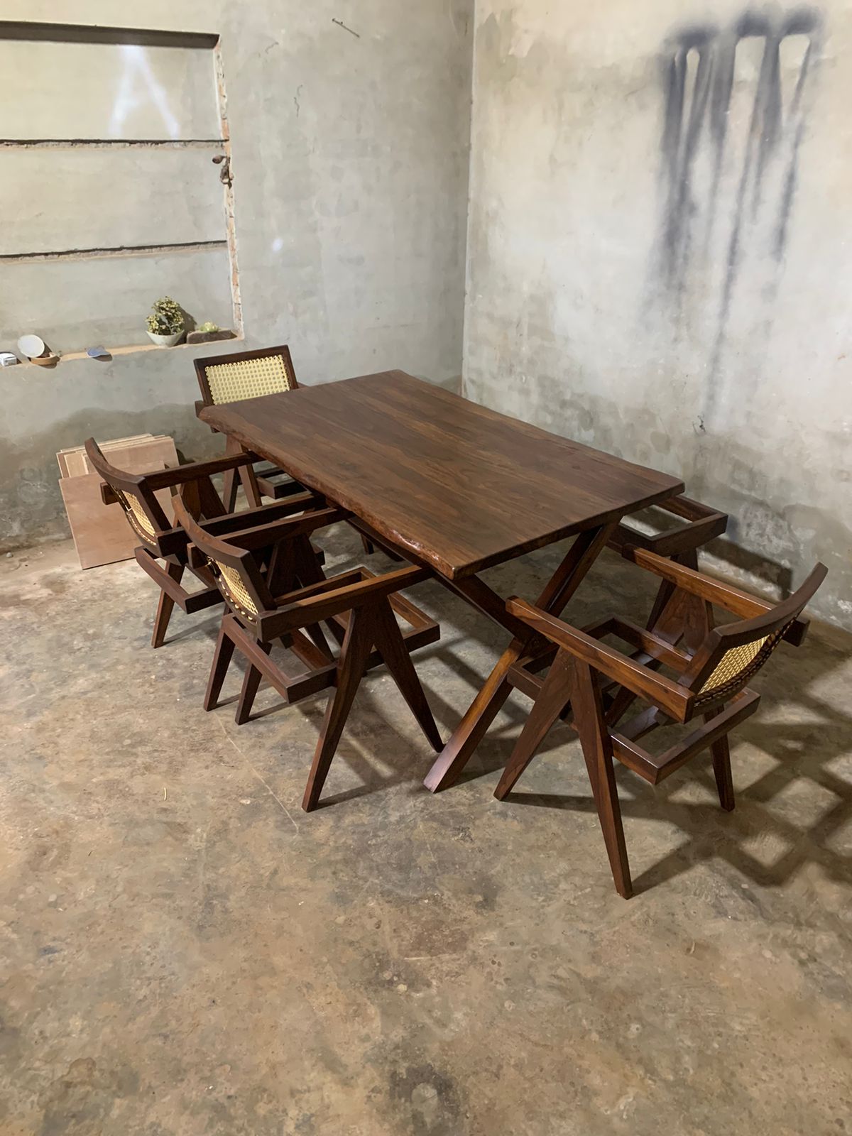 Chandigarh Sheesham live edge Dining set